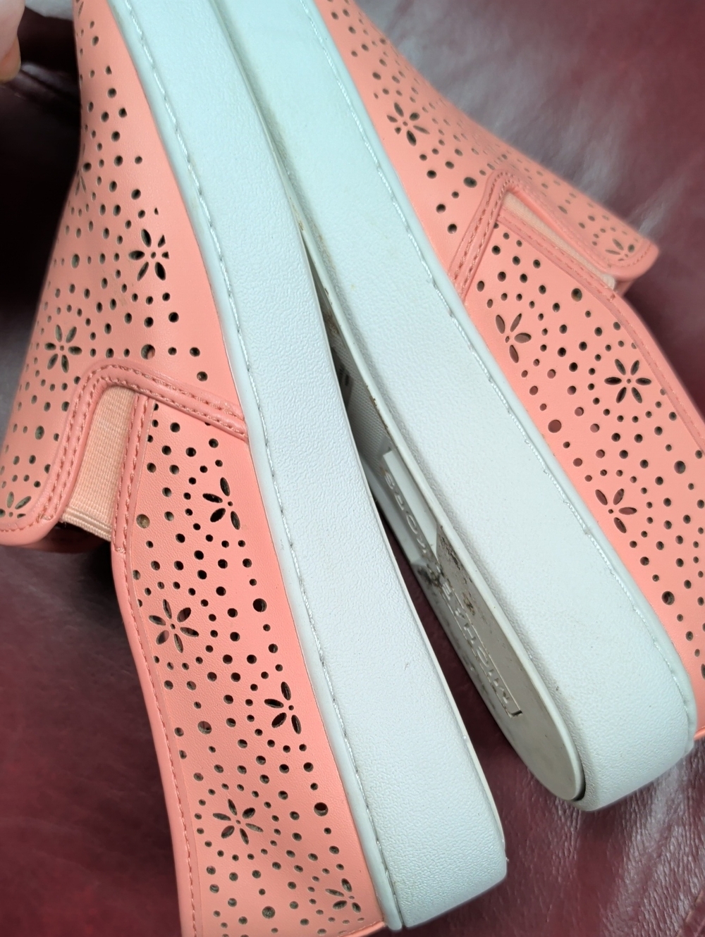 Michael Kors Coral Perforated Slip-On Shows Size 6 - Picture 9 of 13